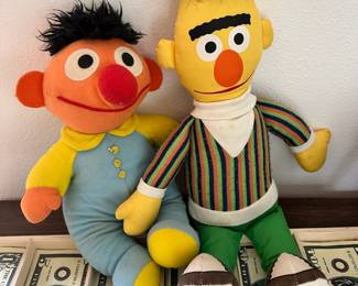 Sesame Street Plush Toys - Bert & Ernie