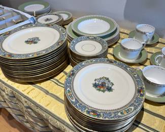 Lenox Autumn Pattern Dinnerware Set