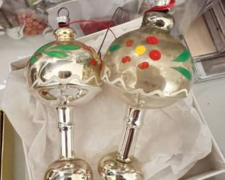 Assortment of Christmas Decor & Ornaments