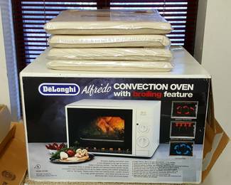 DeLonghi Alfredo Convection Oven With Broiling Feature