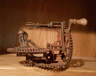LA SAYRE Antique Cast Iron Apple Peeler 