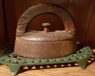Antique Potts Sad Iron Cast Iron With Wooden Handle 