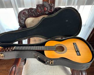 nice sound mid range guitar