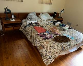 Midmodern style bedroom set