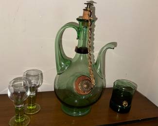 Green decanter