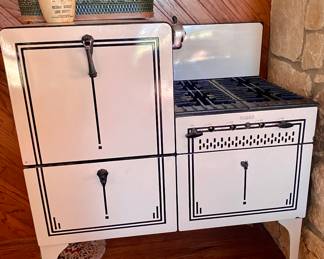 Pristine Roper enamel stove