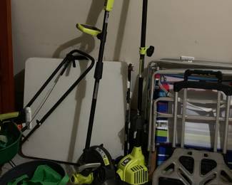 Outdoor folding chairs