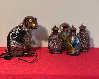 Tiger fan and lanterns
