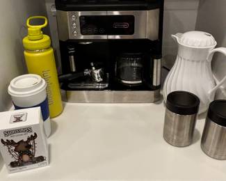 Delonghi coffee, expresso and cappuccino maker in one