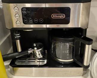 Delonghi Coffee, Espresso and Cappuccino maker in one