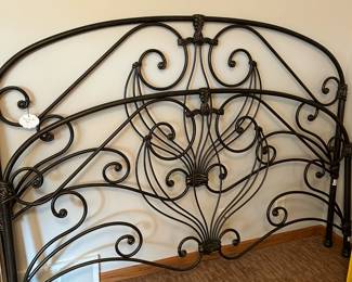 King Size Scroll Iron Bedframe