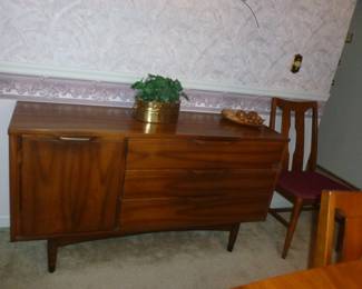 Beautiful Mid-Century Buffet