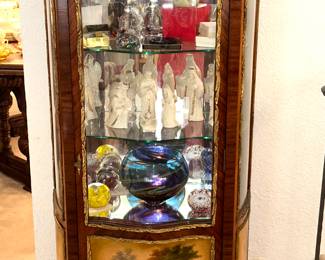 Vitrine Hand Painted 
