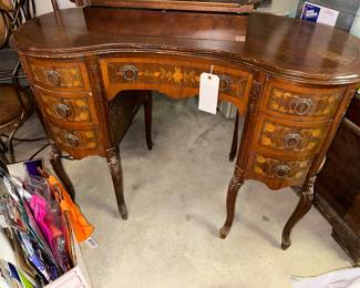 inlay kidney desk...needs some TLC 