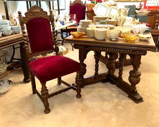 Din. Rm. table and chairs !