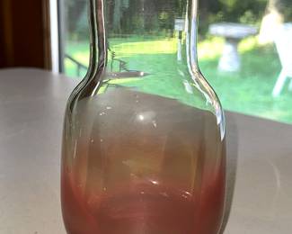 Labino bottle vase with peach to clear coloration 