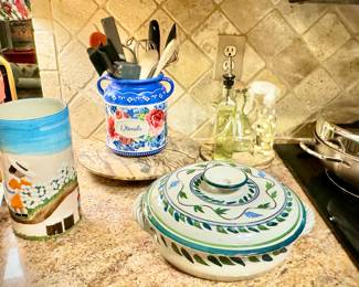 Clementine Hunter, The Cotton Picking base, paella dish