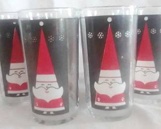 628 - Holiday/Santa Glass Tumblers, qty 8 5" tall
