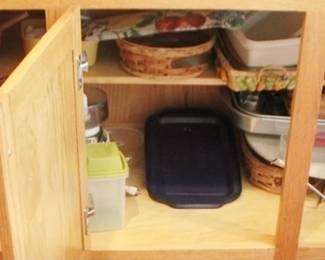 667 - Cabinet Lot of Items
