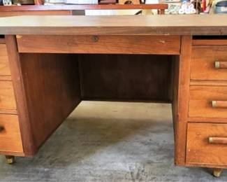 733 - Vintage Wooden Executive Desk 60 x 36 x 29
