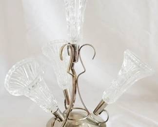 516 - Vintage Silverplate Eperne w/ 4 Glass Vases 12" tall
