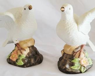 522 - Pair of Dove Figurines - 6" tall
