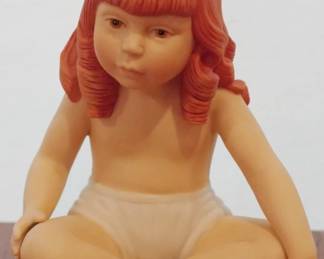 118 - Rapunzel Figure by Doulton International - 5" tall
