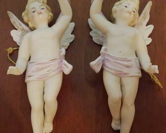 112 - Pair of Hanging Angel Figures - 7" tall
