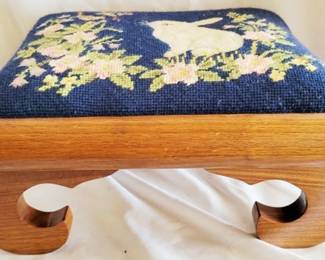 564 - Needlepoint Wood Foot Stool 7 x 14 x 10
