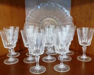 746 - Shelf Lot of Wine Glasses & One Platter
