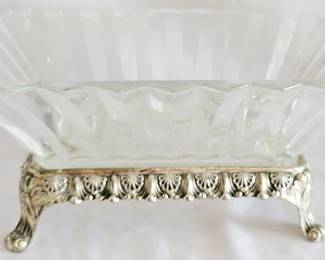 523 - Vintage Prism Centerpiece Serving Dish w/ stand base is silver plate
