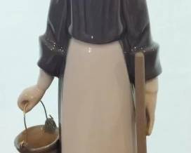 92 - "Morning Chores" 10" Figure by Lladro
