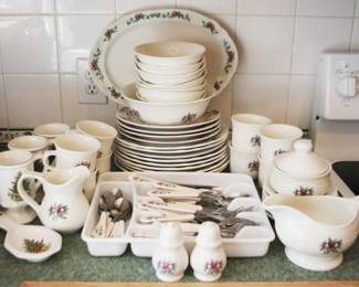 658 - Holiday Pfaltzgraff Dishes & Silverware, 46pcs
