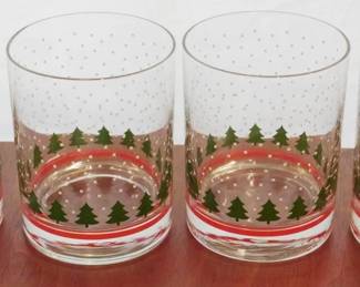 41 - 4 pc. Libbey Winterland Christmas Tumblers Set
