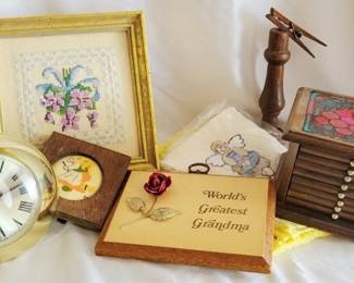 556 - Lot of Assorted Items You are buying a used as-is electric/electronic item. We do not guarantee all components are present, and if it is not expressly stated, it is untested.
