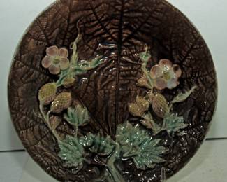 MAJOLICA PLATE 