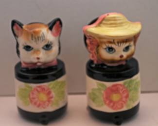 JAPAN CAT NOISE MAKER SALT AND PEPPER