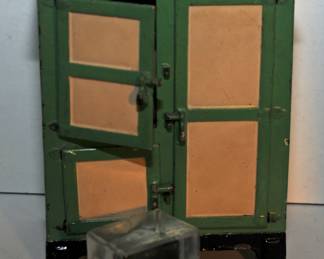 "ALASKA TOY PAINTED CAST IRON ICE CHEST 