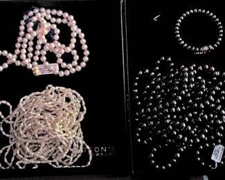BETTER JEWLERY: PEARLS [BLACK -SEED]