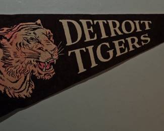 1950's DETROIT TIGERS PENNANT 11" x 4" COLORED TIGER HEAD 