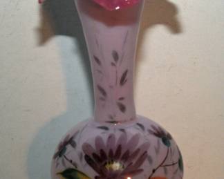 VINTAGE FENTON 6 1/2" HAND PAINTED FLOWERS GLASS VASE WITH OPEN PONTIL 