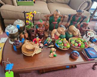 Many decoratives for the home.