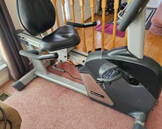 Nautilus exercise equipment 