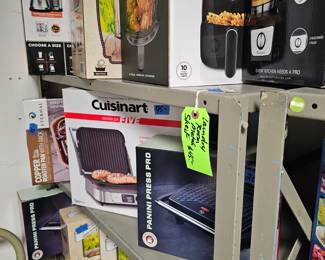 Lots of New in the box kitchen appliances!