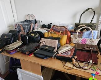 Many handbags to choose from.