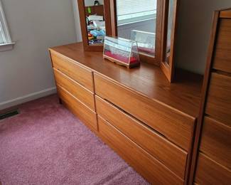 MCM DRESSER AND MIRROR 