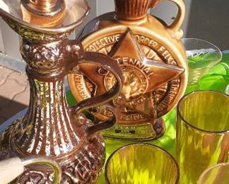 Yard Sale Decanteurs