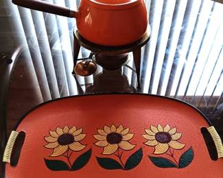 My Estate Sale Orange daisy tray fondue pic