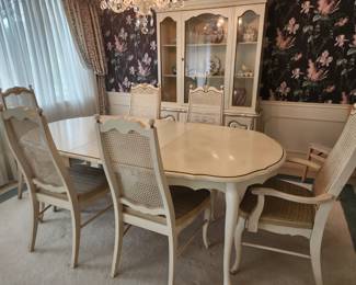 Vintage French Country dining table with leaves and 6 chairs