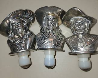 Vtg pewter musketeer wine stoppers set